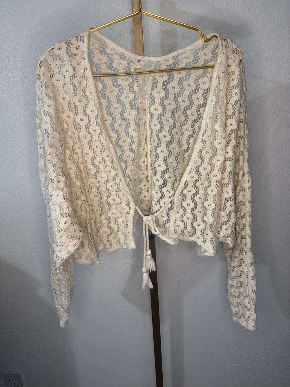 SADIE & SAGE- Cream Lace Knit Tie-Front Women's cardigan- large